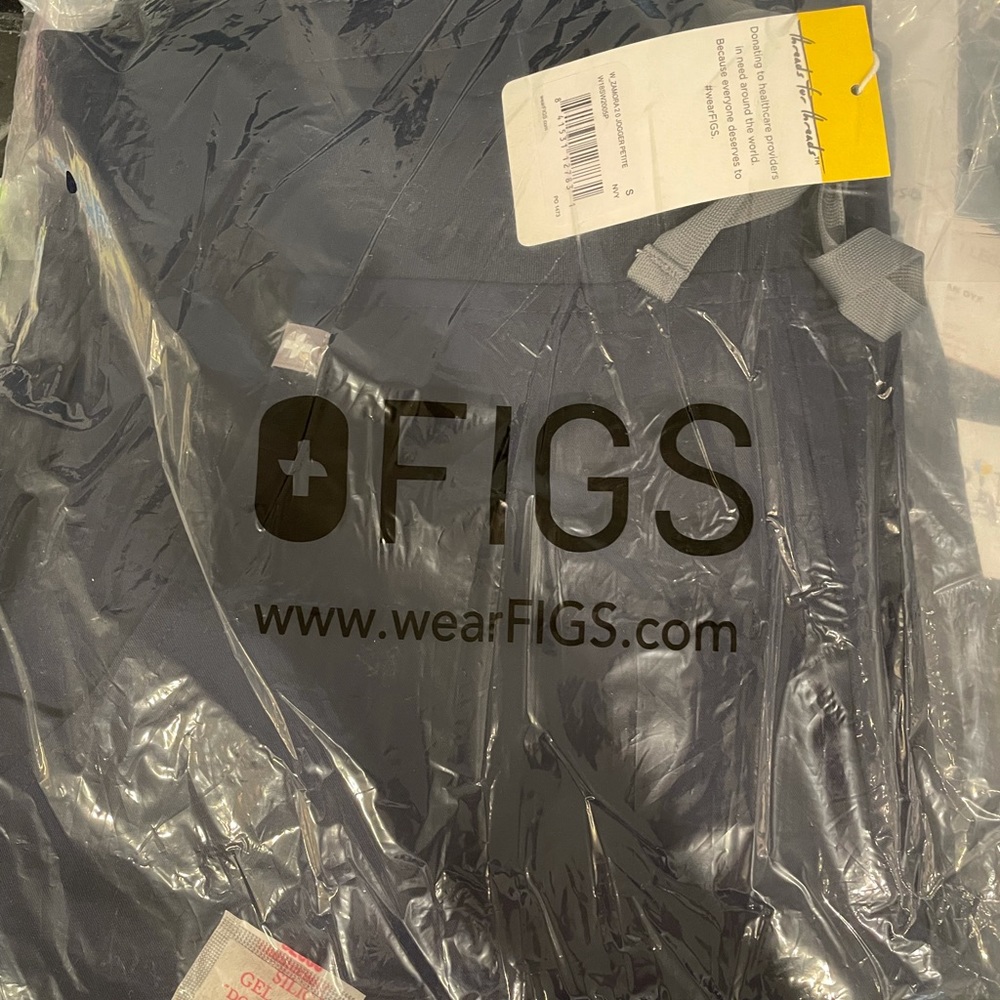 Figs Navy Zamora Jogger Scrub bottoms *New
